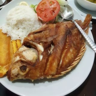 Menú Merluza Empanada