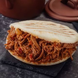 Arepa con Carne