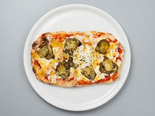 Pizza Berenjenas Y Queso Cabra