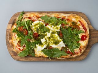 Pizza Burrata fresca y Rucula 