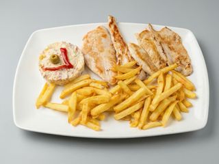 Ensaladilla Rusa Con Pechugas De Pollo