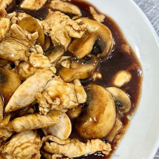 Pollo con Champiñones