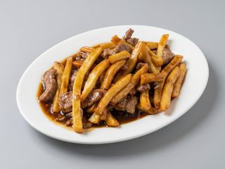 Cerdo con Patatas Fritas