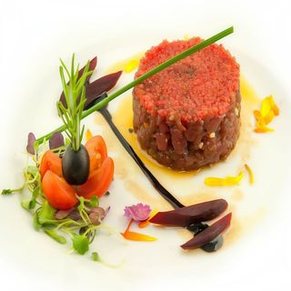 Tartar De Atún Rojo Con Caviar De Mujol