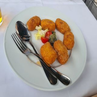 Croquetas De Rabo De Toro Y Boletus