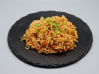 Yakisoba salteados con verduras