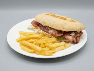 Pluma Bacon