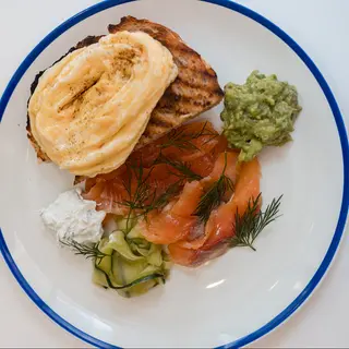 Salmón Gravlax