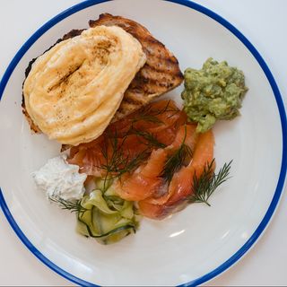 Salmón Gravlax