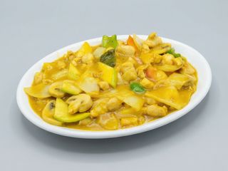 Pollo con salsa curry