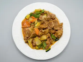 Ternera con salsa curry