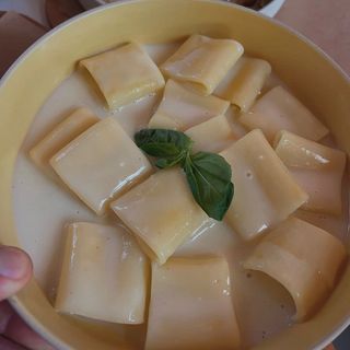 Paccheri Con Salsa De Nueces