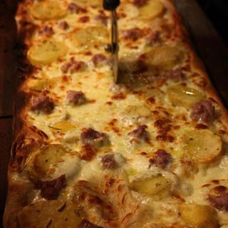 Pizza Patate E Salsiccia (28 Cm.)