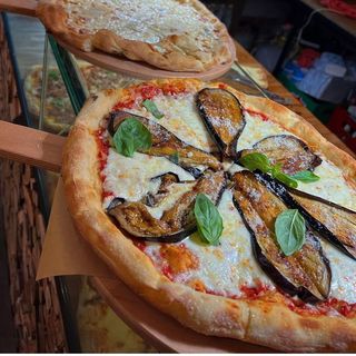 Pizza Parmesana (80 Cm.)