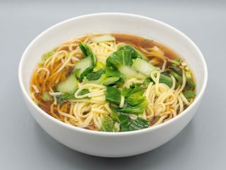 Sopa De Tallarines Con Verduras