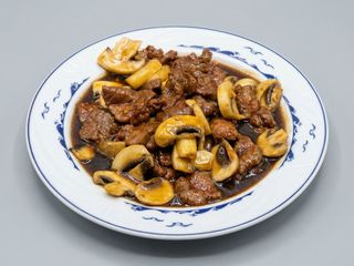 Ternera Con Champiñones
