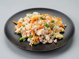 Arroz Tres Delicias (1 Ración)