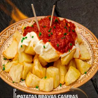 Patatas Bravas Caseras