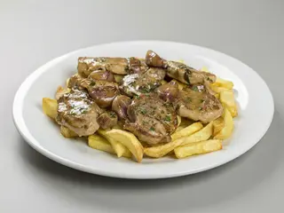 Solomillo A La Pimienta Con Patatas