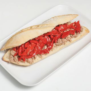 Atún con pimientos (montado)