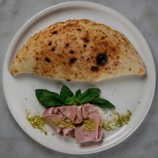 Calzone Mortadela