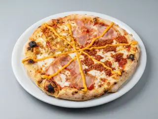 Pizza Cuatro Care (28 Cm.)