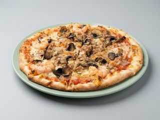 Pizza Mar Y Montaña Grande