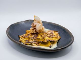 Flor De Alcachofa Cremoso Ahumado Y Panceta Ibérica (1 Ud.)