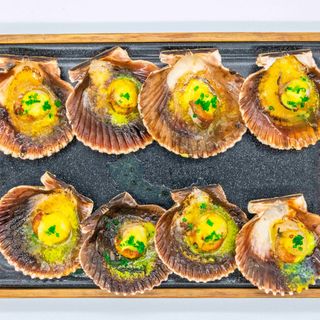 Zamburiñas Con Mantequilla De Parmesano (8 Uds.)