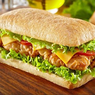 Bocadillo De Pechuga Empanada