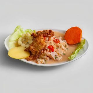 Ceviche personal con chicharrón