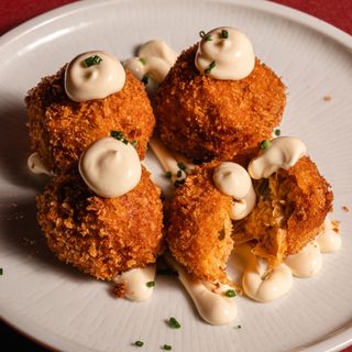 Croquetas de pollo al curry rojo (4 unidades)