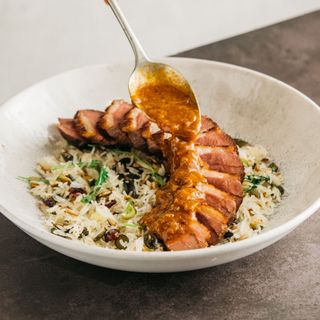 Cenas asiatica para 2 Ma Khin