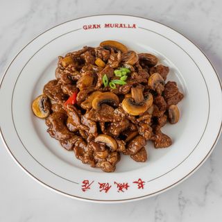 Ternera Con Champiñones