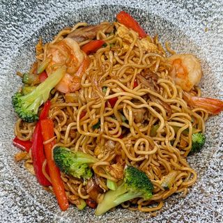 Tallarines De Pato Y Gamba