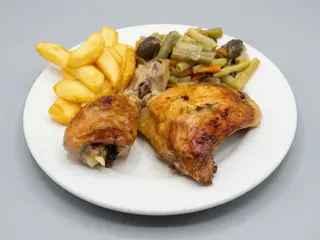 Pollo Al Limón Con Ajo Y Tomillo Con Guarnición