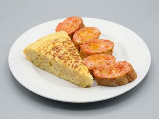 Pincho de Tortilla con pan con tomate