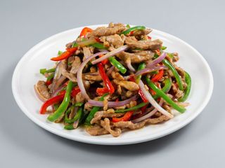 42. Ternera con cebollas