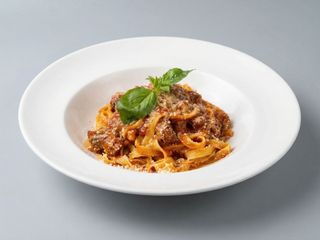 TAGLIATELLE AL RAGÙ NAPOLETANO