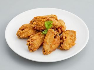 Menú Alitas De Pollo (Fritas) + Patatas + Refresco