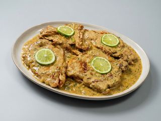 46.Cerdo Con Coco Frito En Salsa De Limón