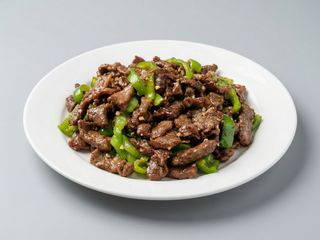 54.Ternera Con Pimientos Verdes