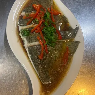 Rodaballo con salsa Gon bao