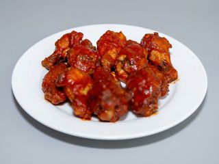 JAMONCITOS DE POLLO CON SALSA DIABLA