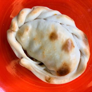 Empanada maíz, bechamel y mozzarella