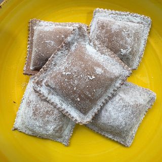 Raviol  de Setas Y Provolone