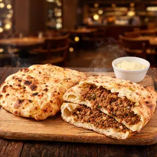 Kemma Naan (Pan con Carne Picada)