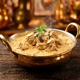 Curry de Cordero Korma con salsa de Coco y Nata
