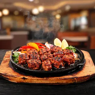 Lamb Tikka Sizler (Asado de Carne de Cordero Tikka)