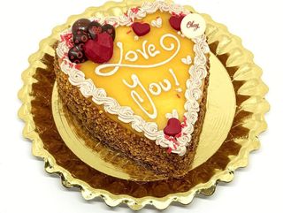 Tarta San Valentin - Crema de turrón y yema tostada